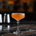 Seven Sins med rye whisky, apple jack, grenadine & citronjuice