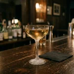 Amaryllis med gin, torr vermouth, apricot brandy & orange bittersw