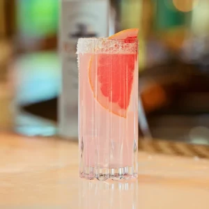 Palomita med vodka, limejuice, agave & grapefruktsoda
