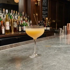 Golden Dream med galliano, triple sec, apelsinjuice & grädde