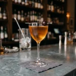 Brooklyn Cocktail med bourbon. torr vermouth, marashinolikör & amer picon